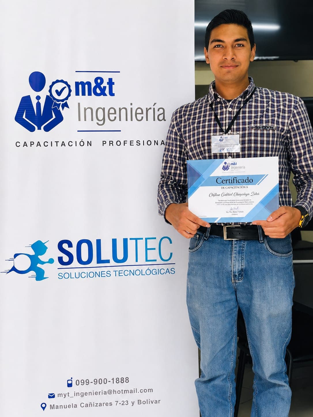 Egresado de capacitación técnica con certificado de M&T Ingeniería